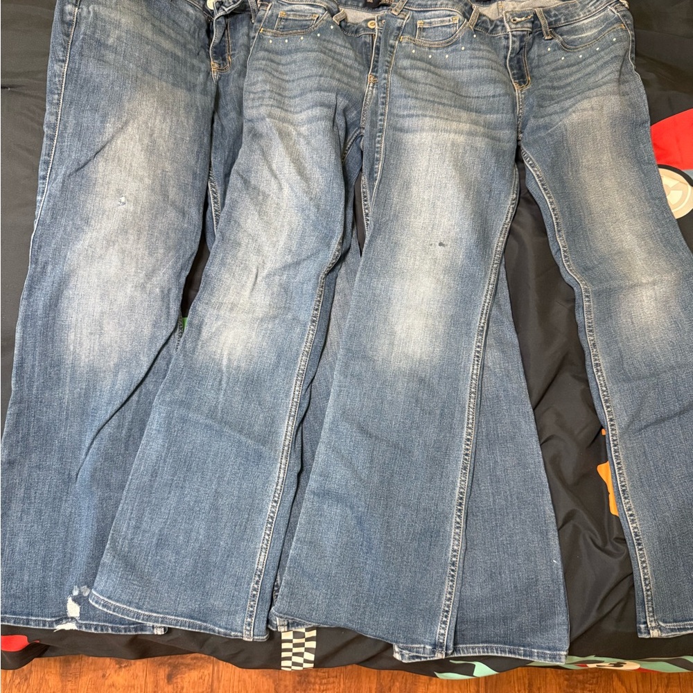 Set of 3 Hollister low rise  bootcut Jeans 29x31